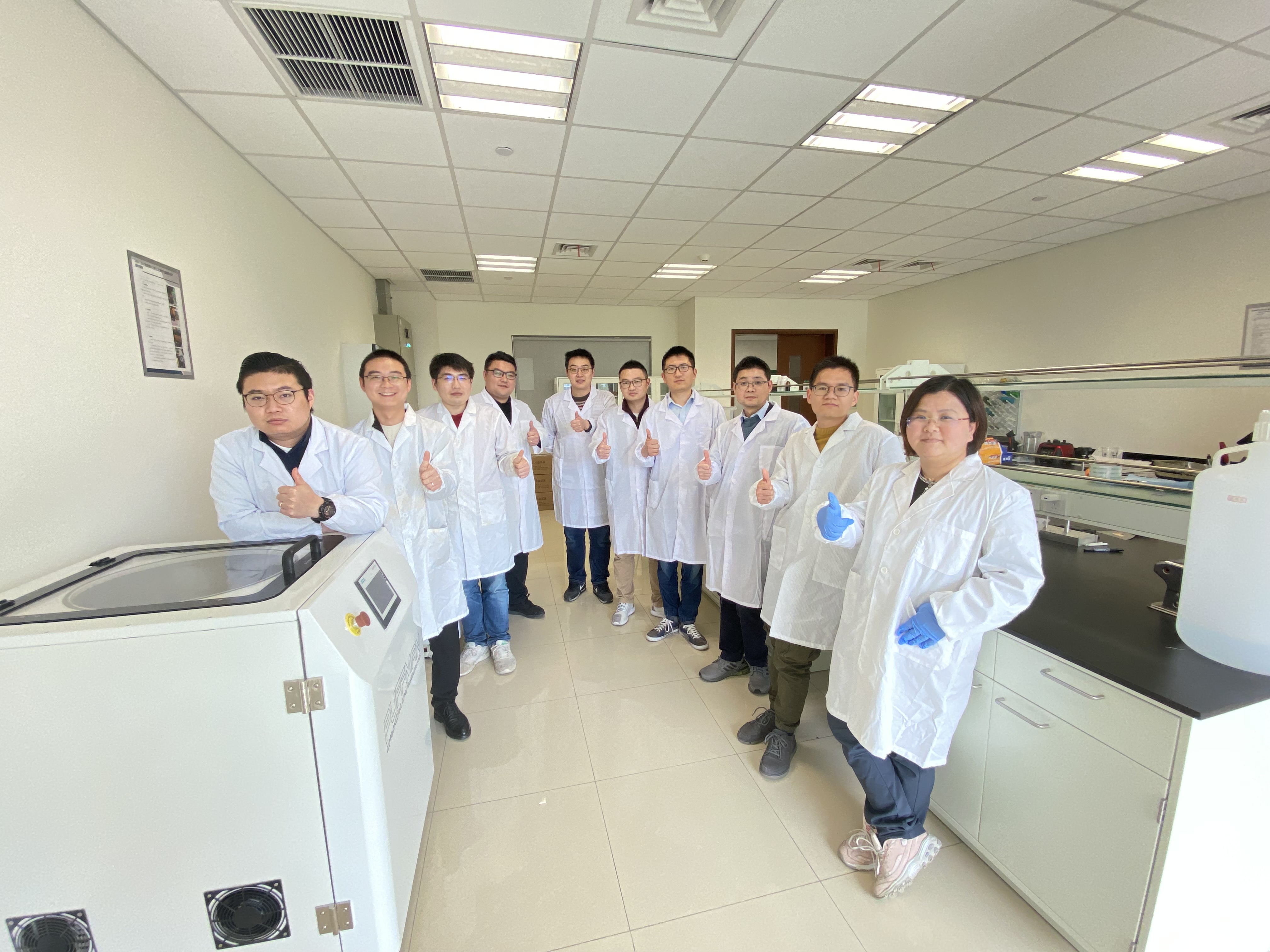 工作照1.jpg 工作照1.jpg