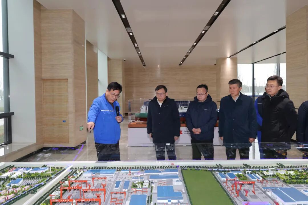 强化央地协同、市区联动，加快船海产业高端化、绿色化、智能化提质增量
