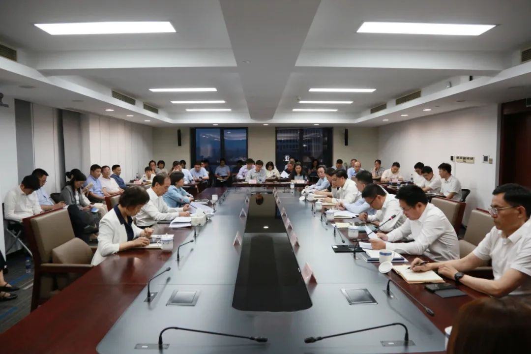 市经信工作党委传达学习十二届市委七次全会精神