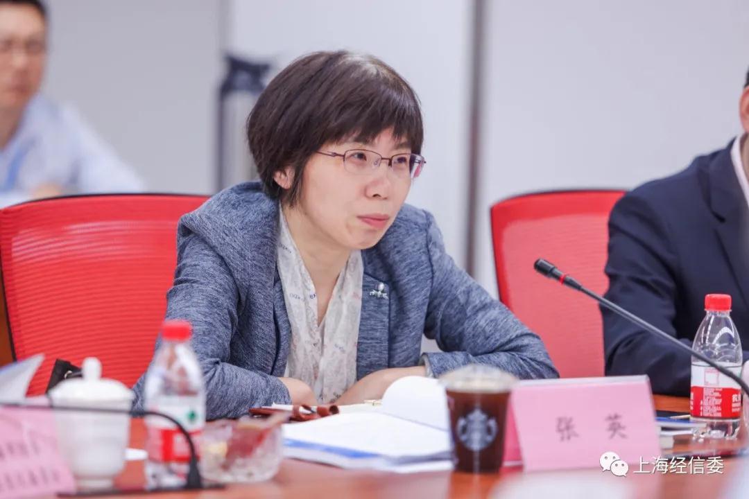 市经济信息化委副主任张英主持会议,市发展改革委,市经济信息化委,市